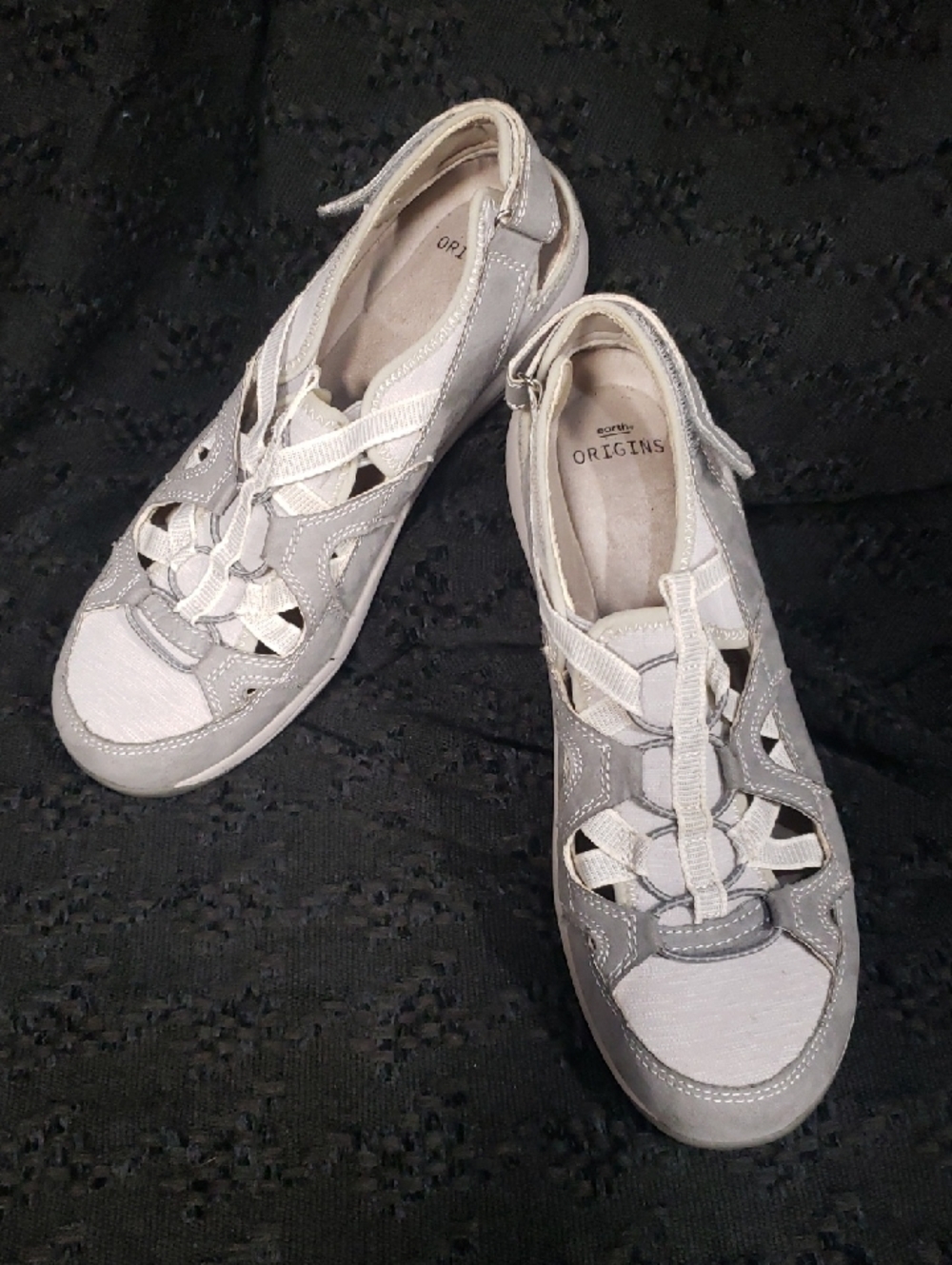 Origins Women's Gray Closed-Toe Casual Sandals